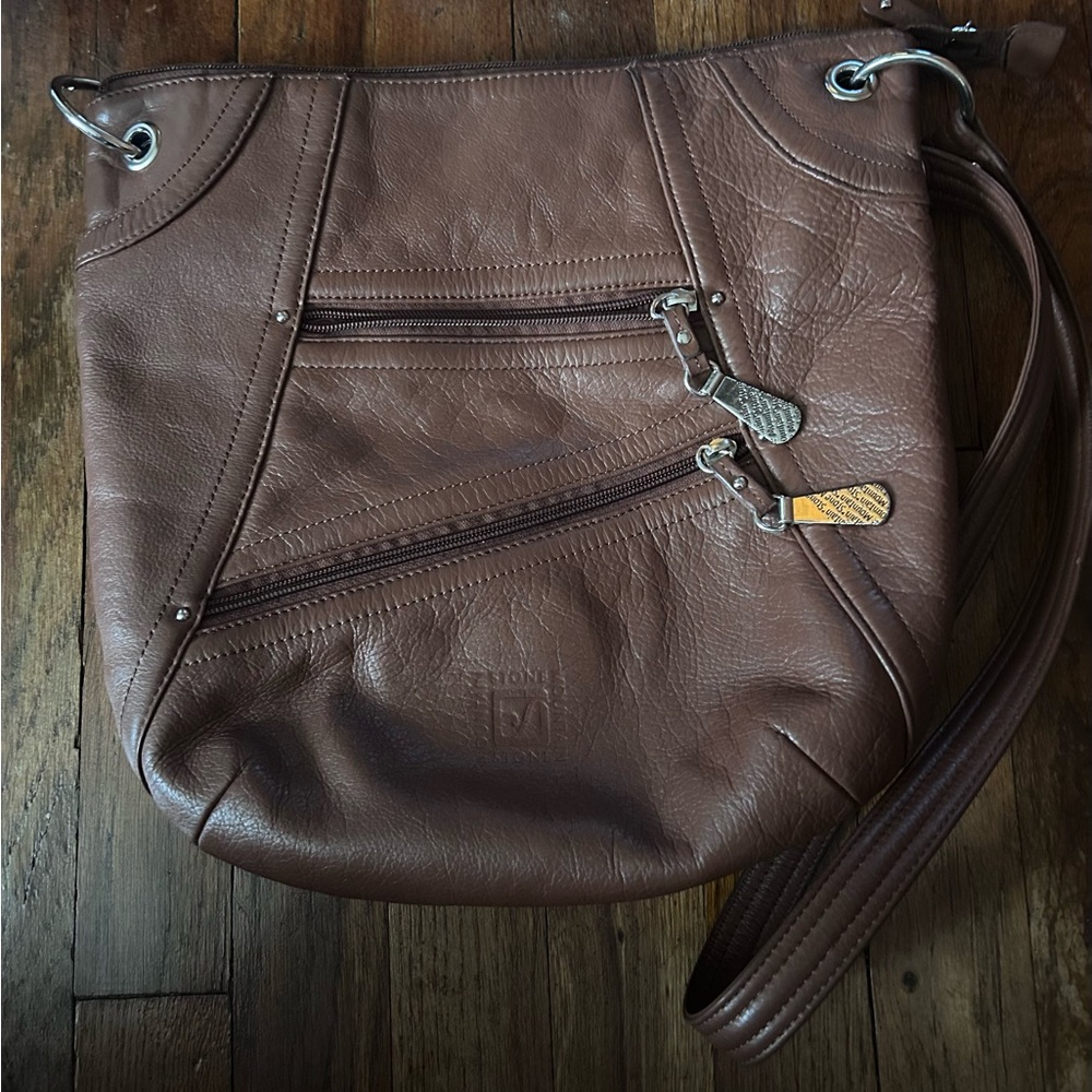 Stone Mountain Accessories Brown Shoulder Bag